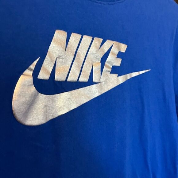Nike Blue and silver metallic logo unisex T-shirt. Size Small. - Picture 3 of 7